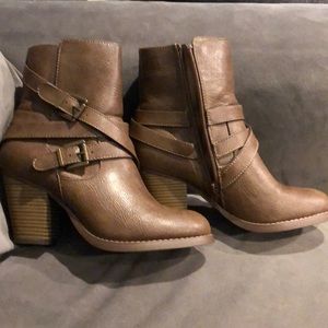 Ankle boots